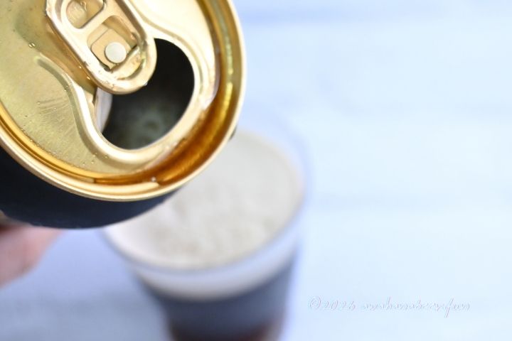 缶の中をアップにした写真